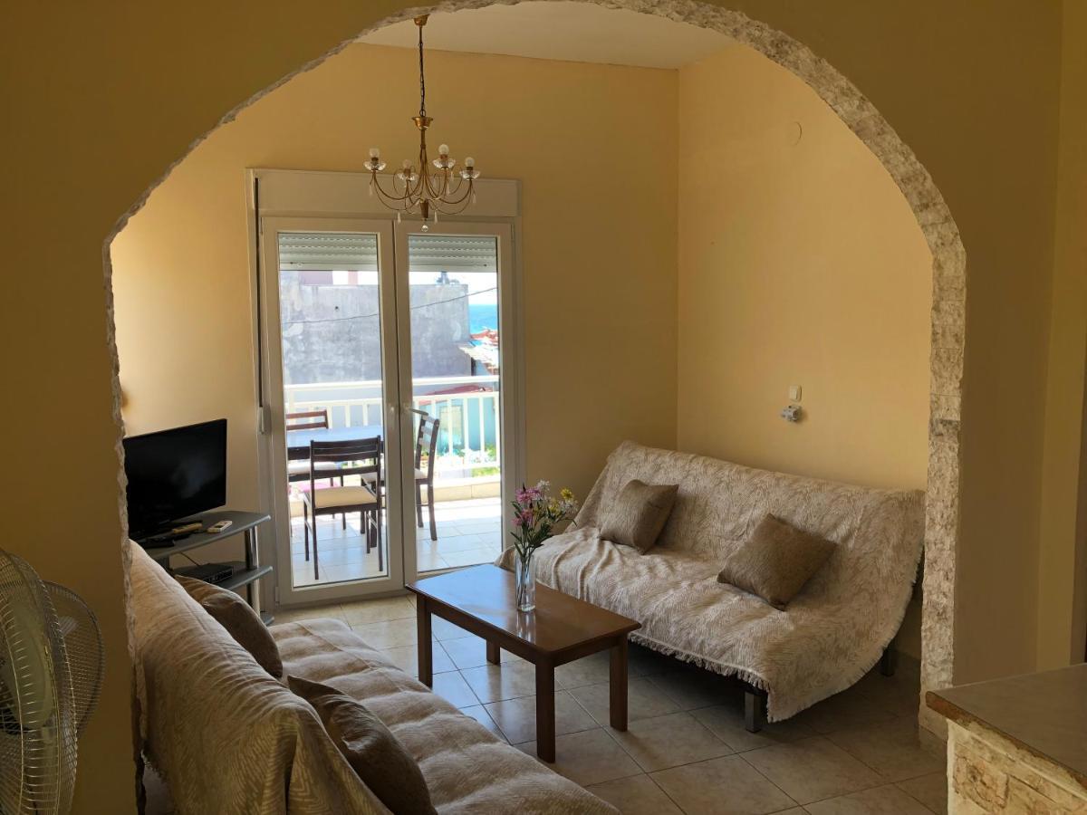 Irida Apartments Nea Skioni Oda fotoğraf